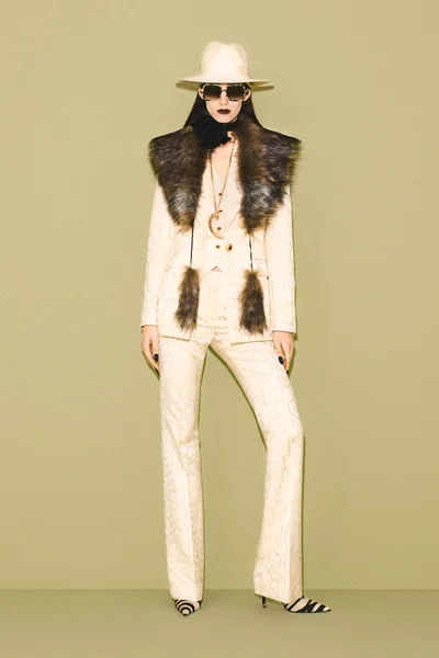 Look 26